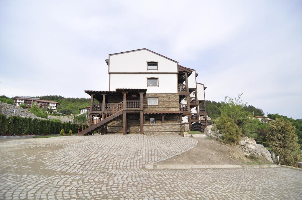 Aparthotel Seasons Glavatarski Han Glavatartsi Bagian luar foto