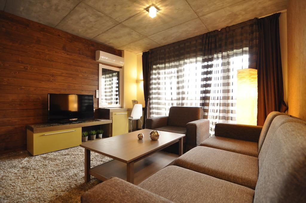 Aparthotel Seasons Glavatarski Han Glavatartsi Bagian luar foto